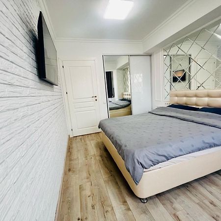 Central Eco View Apartment Chisinau Bagian luar foto
