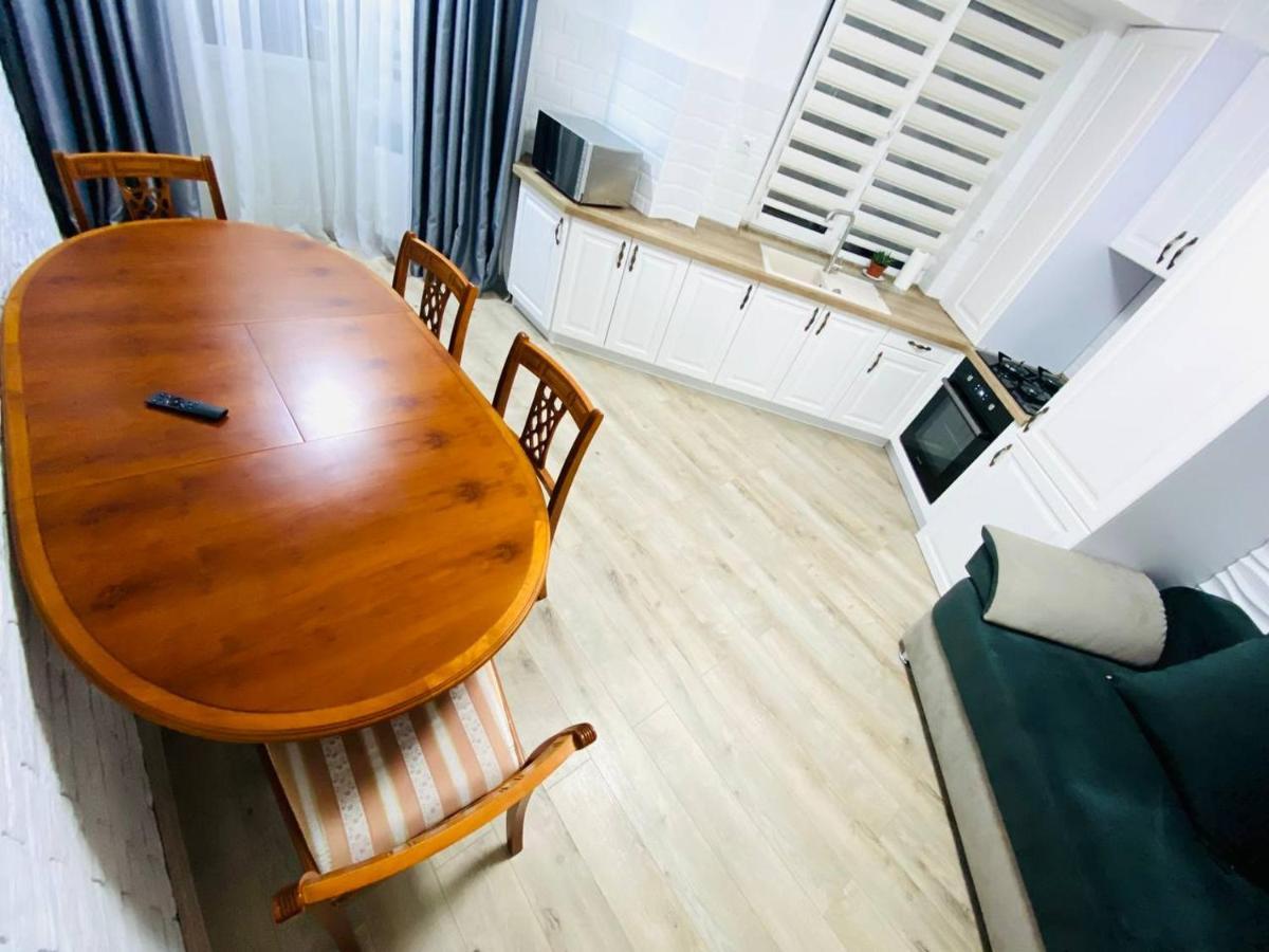 Central Eco View Apartment Chisinau Bagian luar foto