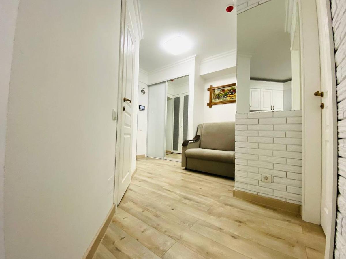 Central Eco View Apartment Chisinau Bagian luar foto
