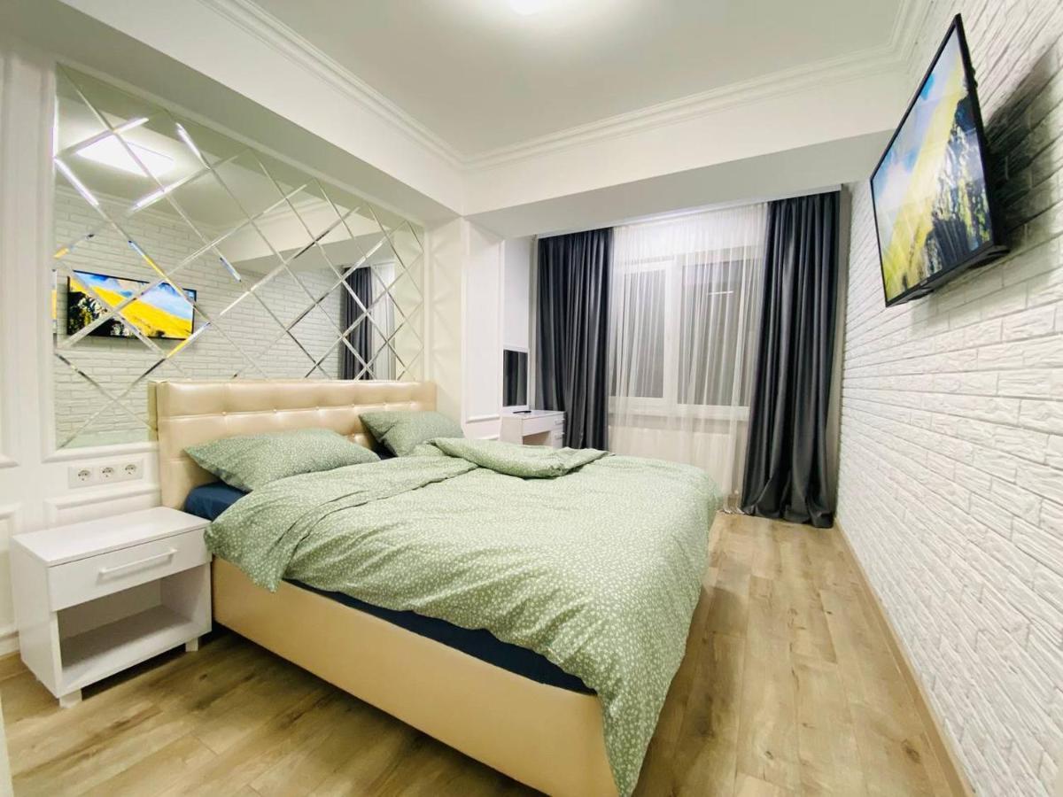 Central Eco View Apartment Chisinau Bagian luar foto