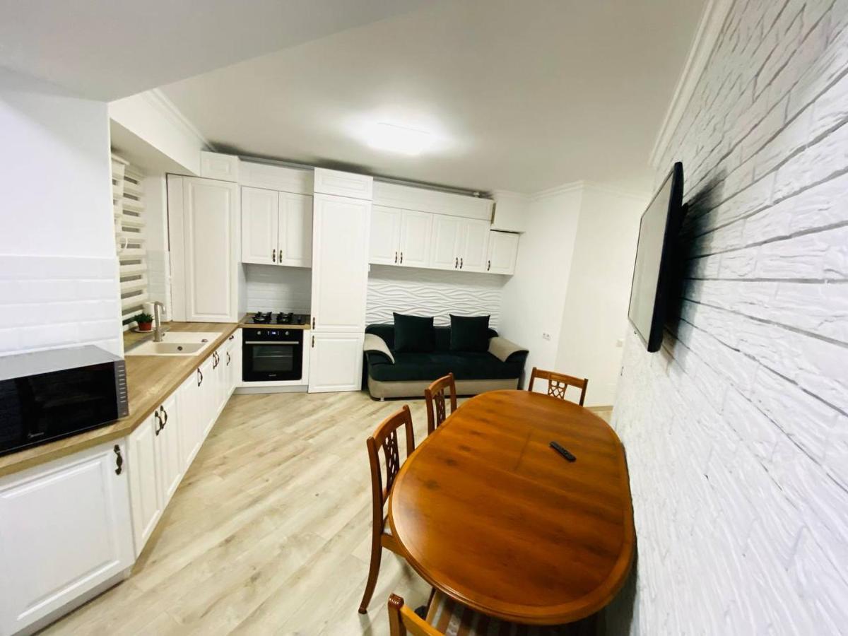 Central Eco View Apartment Chisinau Bagian luar foto
