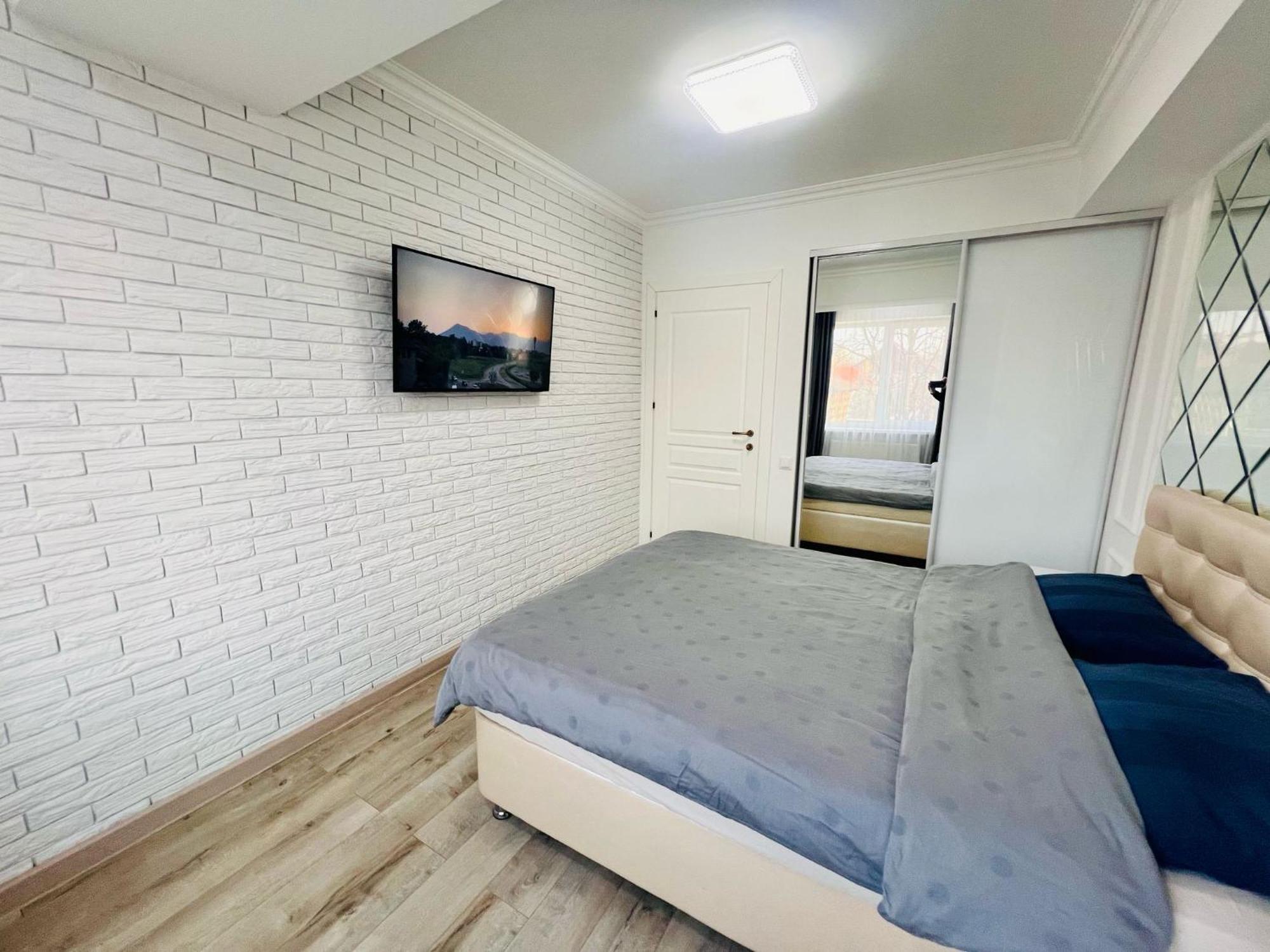 Central Eco View Apartment Chisinau Bagian luar foto